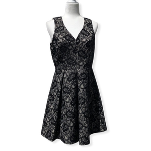 Blue Rain Lace V-Neck Pleated Skirt Dress Large‎